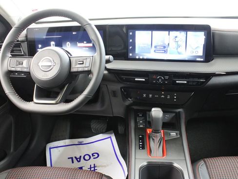 New 2026 Nissan Kicks SR FWD image 18