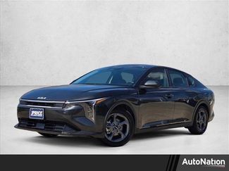 Used 2025 Kia K4 LXS video 1