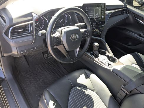 Used 2021 Toyota Camry SE AWD/4WD image 17