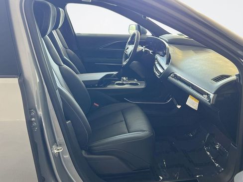 New 2026 Cadillac Lyriq V AWD/4WD image 34