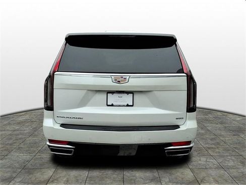 Certified 2023 Cadillac Escalade Premium Luxury image 6