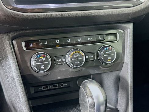 Used 2019 Volkswagen Tiguan SE w/ Panoramic Sunroof Package image 15