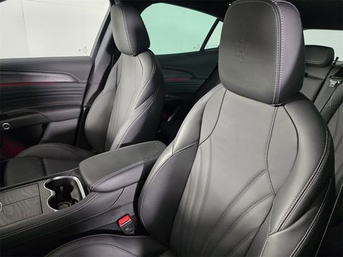 New 2025 Maserati Grecale Modena image 12