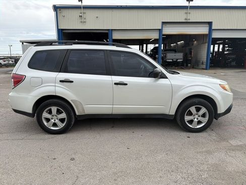 Used 2011 Subaru Forester 2.5X AWD/4WD image 6