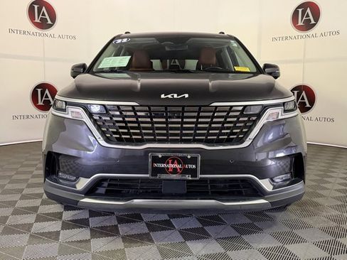 Used 2022 Kia Carnival SX image 3