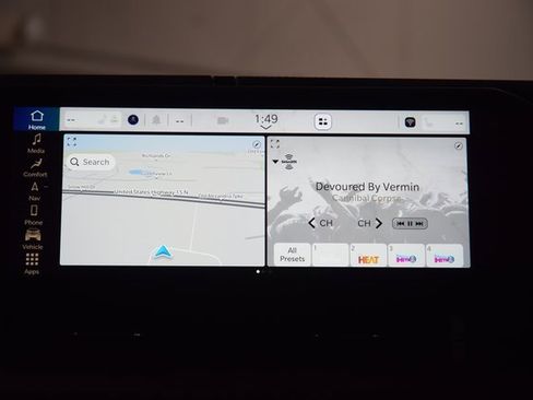 Used 2025 Jeep Wrangler Rubicon w/ Technology Group image 33