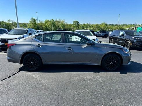 New 2026 Nissan Altima 2.5 SV FWD image 2