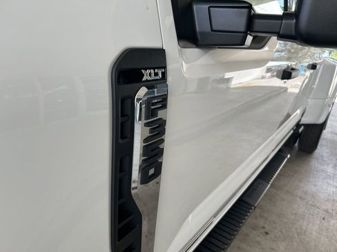 Used 2025 Ford F350 XLT image 13