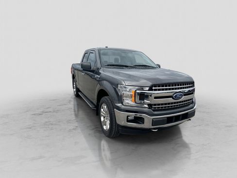 Used 2018 Ford F150 XLT w/ Equipment Group 302A Luxury AWD/4WD image 10