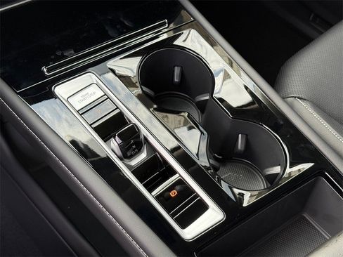 New 2026 Volkswagen Atlas SE image 18