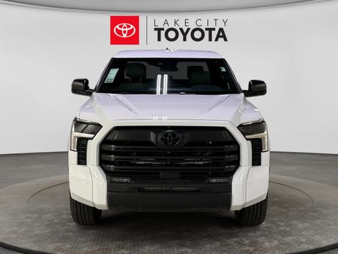 Used 2025 Toyota Tundra SR5 w/ SR5 Premium Package AWD/4WD image 14