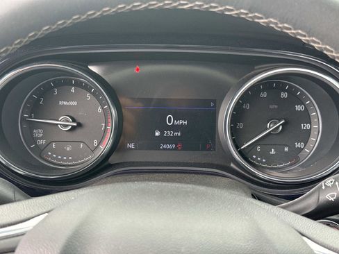 Used 2022 Buick Encore GX Select FWD image 25