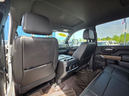 Used 2022 Chevrolet Silverado 3500 High Country w/ Technology Package AWD/4WD image 10