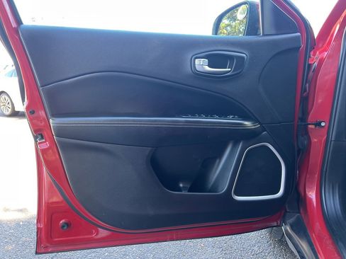 Used 2021 Jeep Compass Latitude image 21