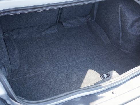 Used 2022 Dodge Challenger SXT image 7