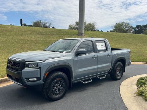 New 2026 Nissan Frontier Pro-X w/ Pro-X Convenience Package image 2