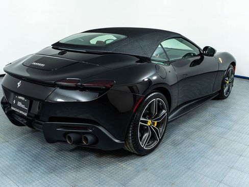 Certified 2025 Ferrari Roma Spider RWD image 37