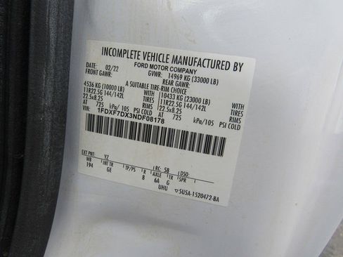 Used 2022 Ford F750 2WD Regular Cab Super Duty image 23