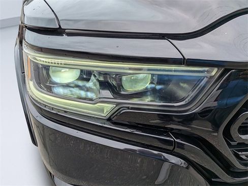 Used 2022 RAM 1500 Limited w/ Night Edition image 8