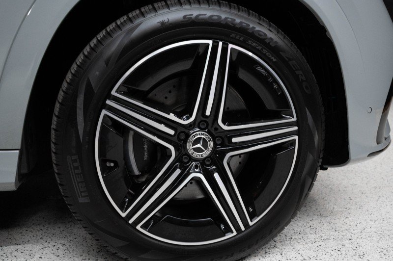 New 2026 Mercedes-Benz GLE 580 4MATIC image 11