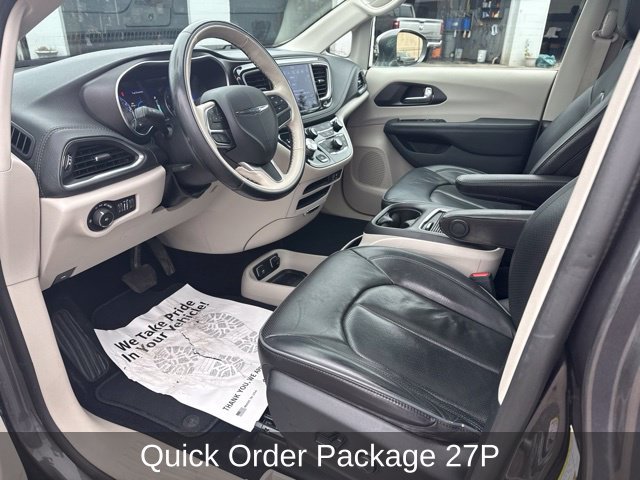 Used 2020 Chrysler Pacifica Limited FWD image 9