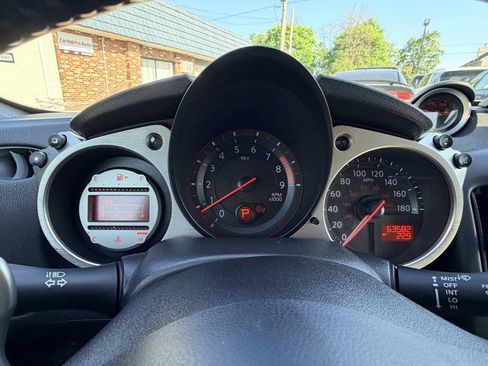 Used 2012 Nissan 370Z Touring RWD image 5