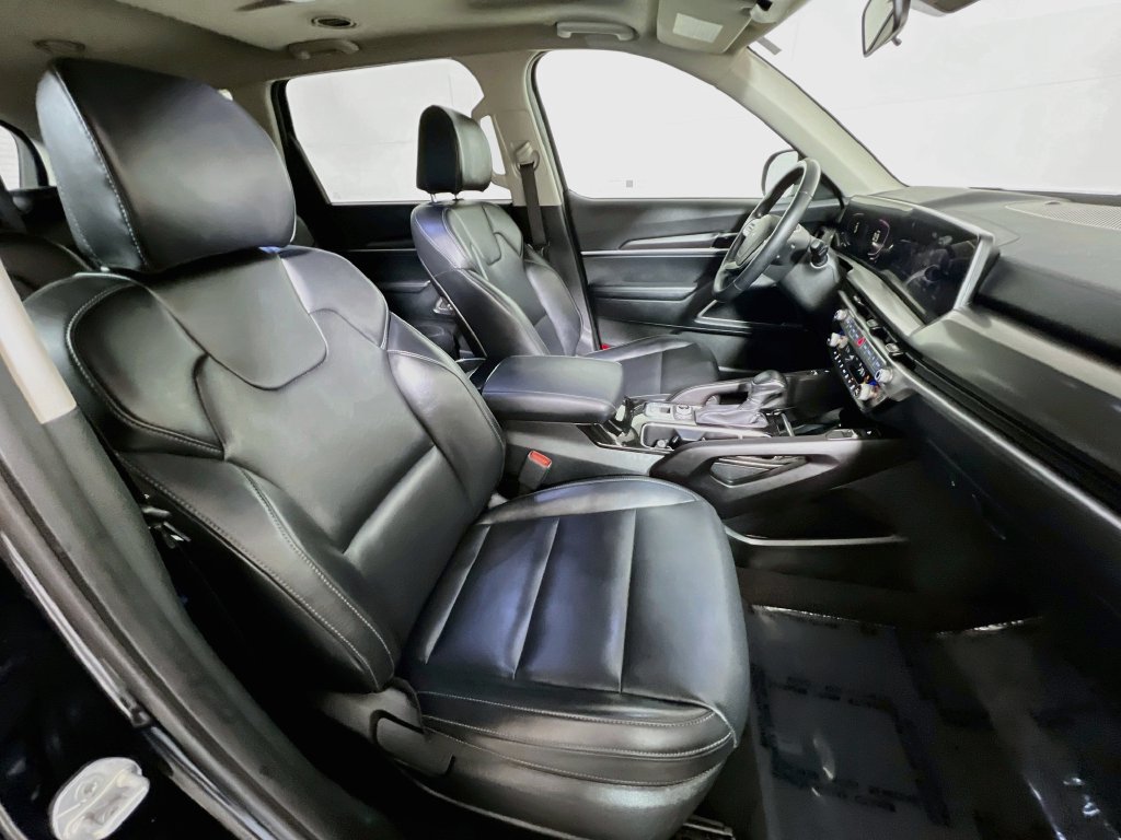Used 2025 Kia Telluride S AWD/4WD image 25
