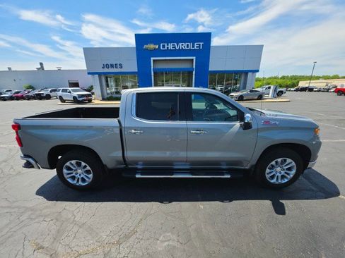 Used 2025 Chevrolet Silverado 1500 LTZ w/ LTZ Premium Package AWD/4WD image 6