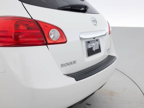 Used 2013 Nissan Rogue S w/ Special Edition Pkg AWD/4WD image 16
