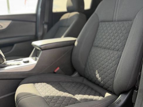 Used 2020 Chevrolet Blazer LT image 11