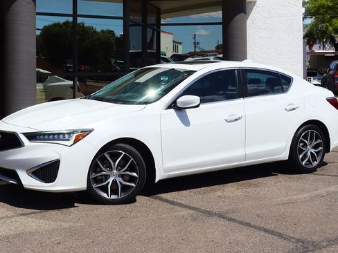 Used 2019 Acura ILX w/ Premium Package FWD image 3