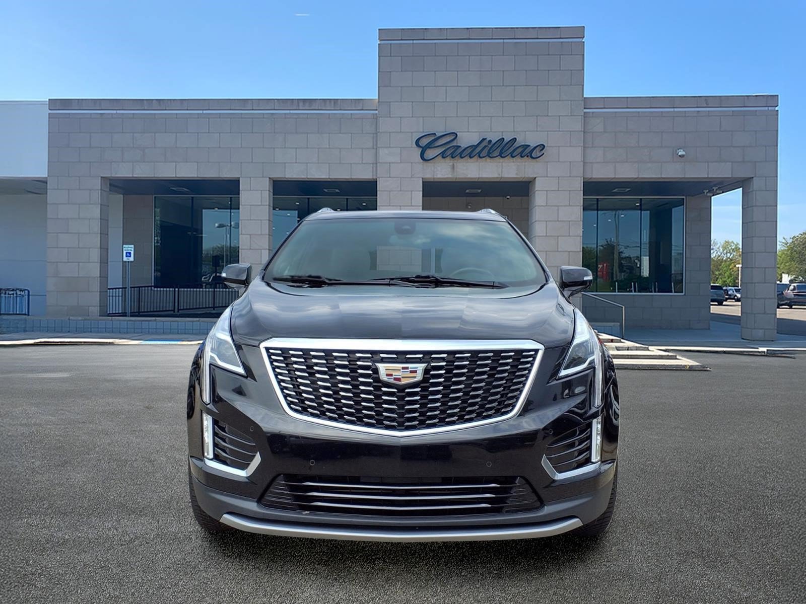Used 2021 Cadillac XT5 Premium Luxury w/ LPO, Floor Liner Package AWD/4WD image 2