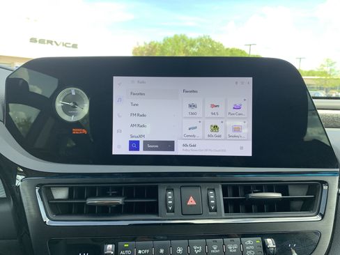 Used 2024 Lexus ES 350 w/ Premium Package image 23