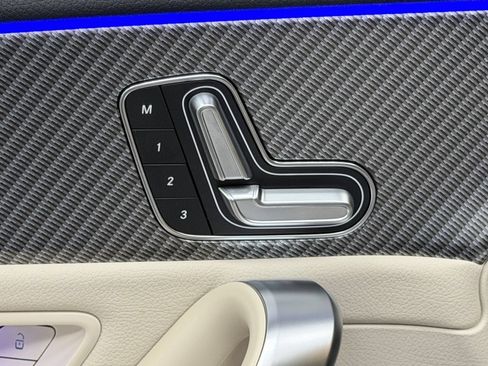 Used 2025 Mercedes-Benz CLA 250 image 21