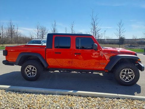 Used 2024 Jeep Gladiator Rubicon w/ Convenience Group image 4