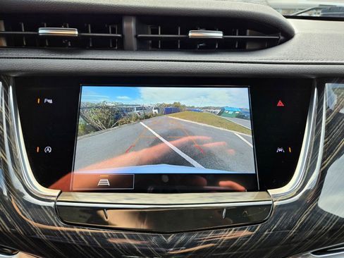 Used 2023 Cadillac XT6 Premium Luxury image 33