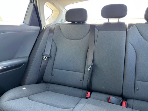 Used 2025 Kia K4 FWD image 38