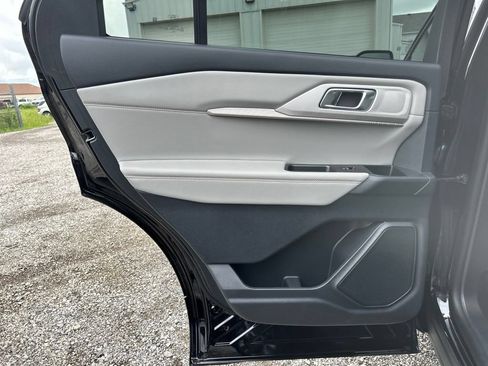 New 2026 Ford Explorer Active w/ Active Comfort Package AWD/4WD image 39