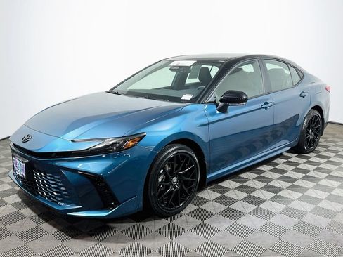 Used 2026 Toyota Camry XSE AWD/4WD image 3