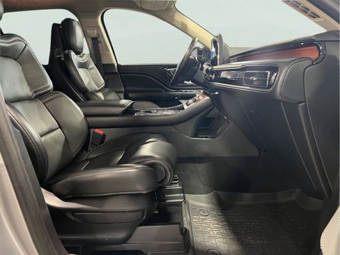 Used 2021 Lincoln Aviator Grand Touring w/ Equipment Group 302A image 10