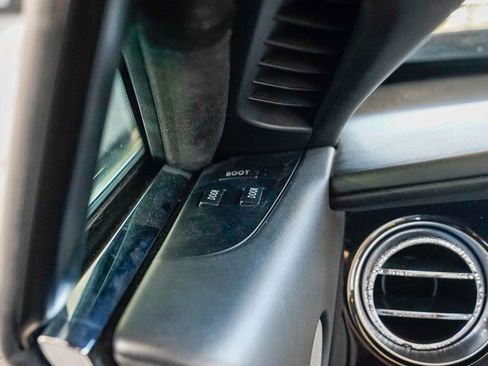 Used 2016 Rolls-Royce Dawn image 57