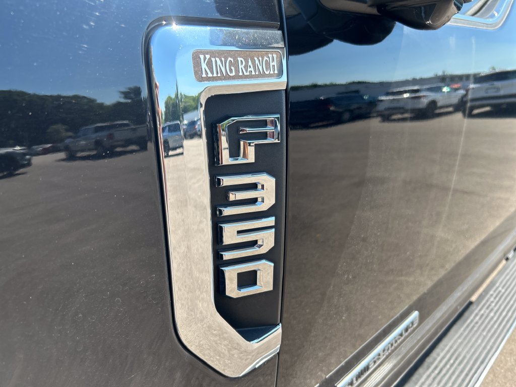 Used 2022 Ford F350 King Ranch w/ King Ranch Ultimate Package AWD/4WD image 11