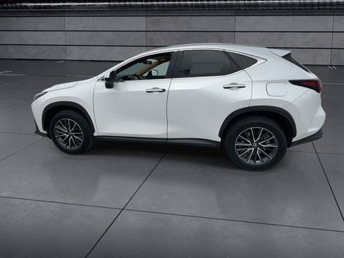 Certified 2025 Lexus NX 250 FWD w/ Accessory Package (Z2) image 5