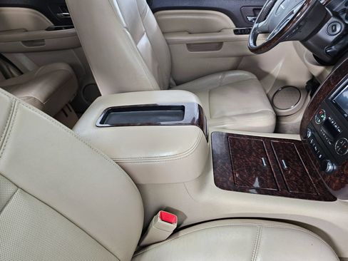 Used 2014 GMC Yukon Denali AWD/4WD image 38
