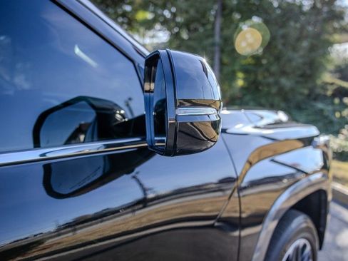 Used 2025 Toyota Tundra Limited image 28