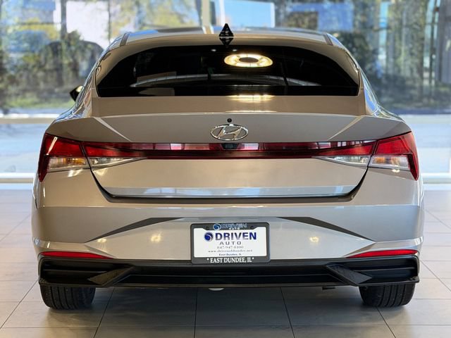 Used 2023 Hyundai Elantra SEL w/ Convenience Package FWD image 10