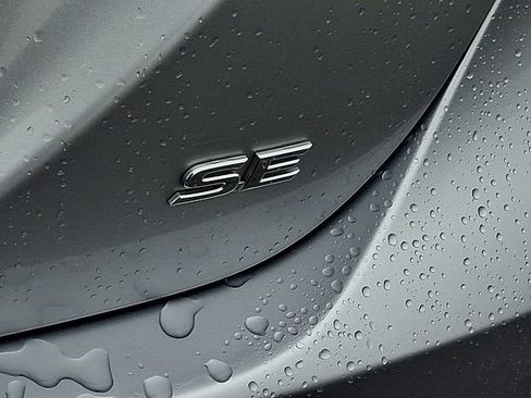 Used 2023 Toyota Camry SE image 30