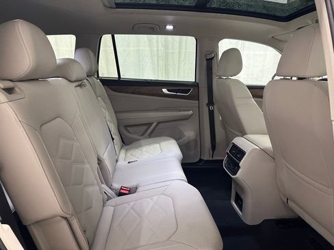 Used 2025 Volkswagen Atlas SE image 58