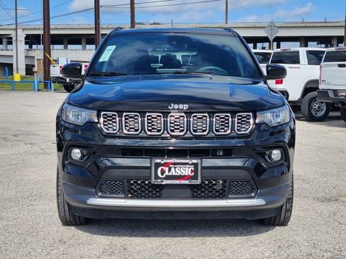 Used 2025 Jeep Compass Limited image 2