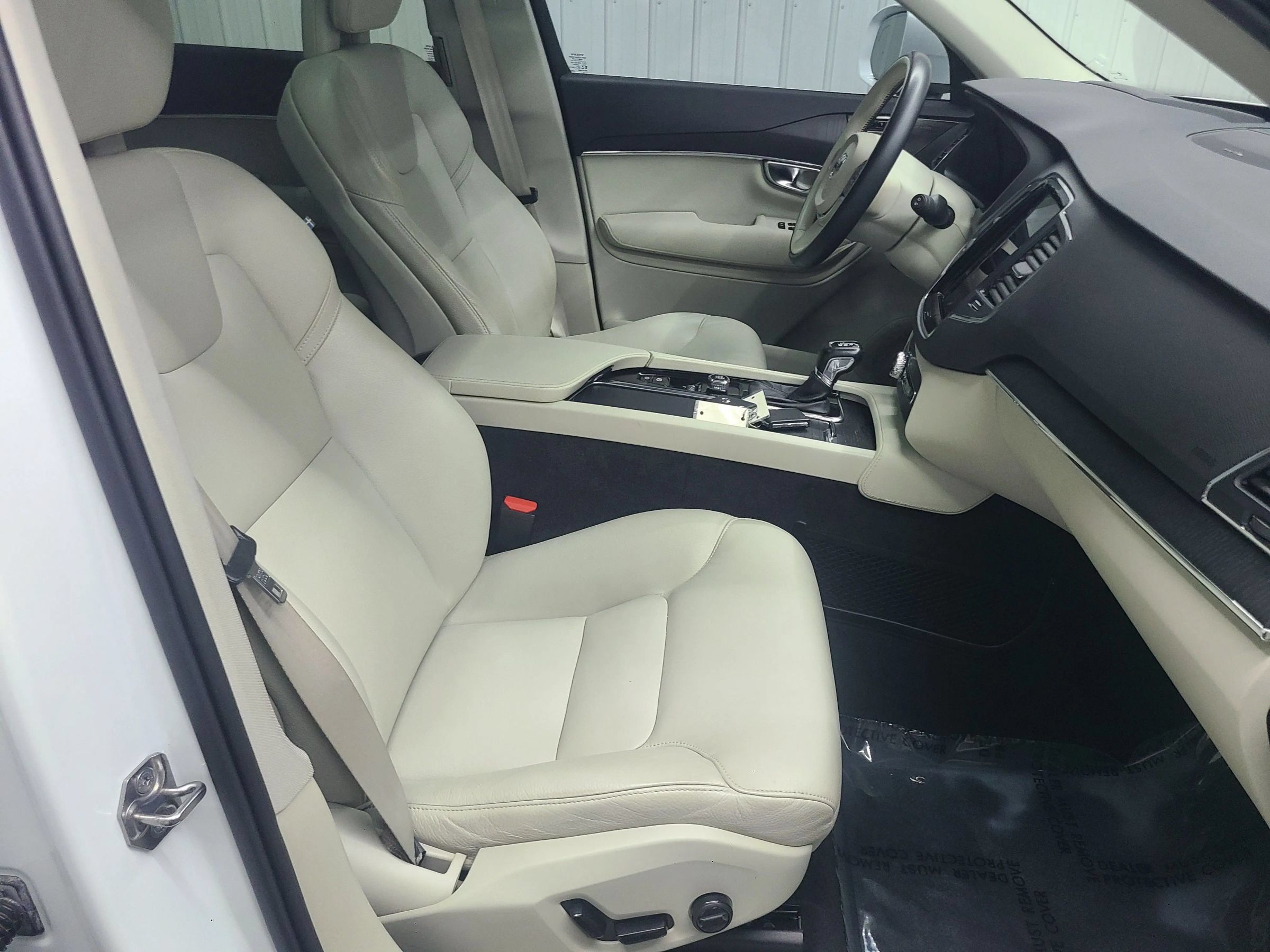 Used 2020 Volvo XC90 T6 Momentum AWD/4WD image 40